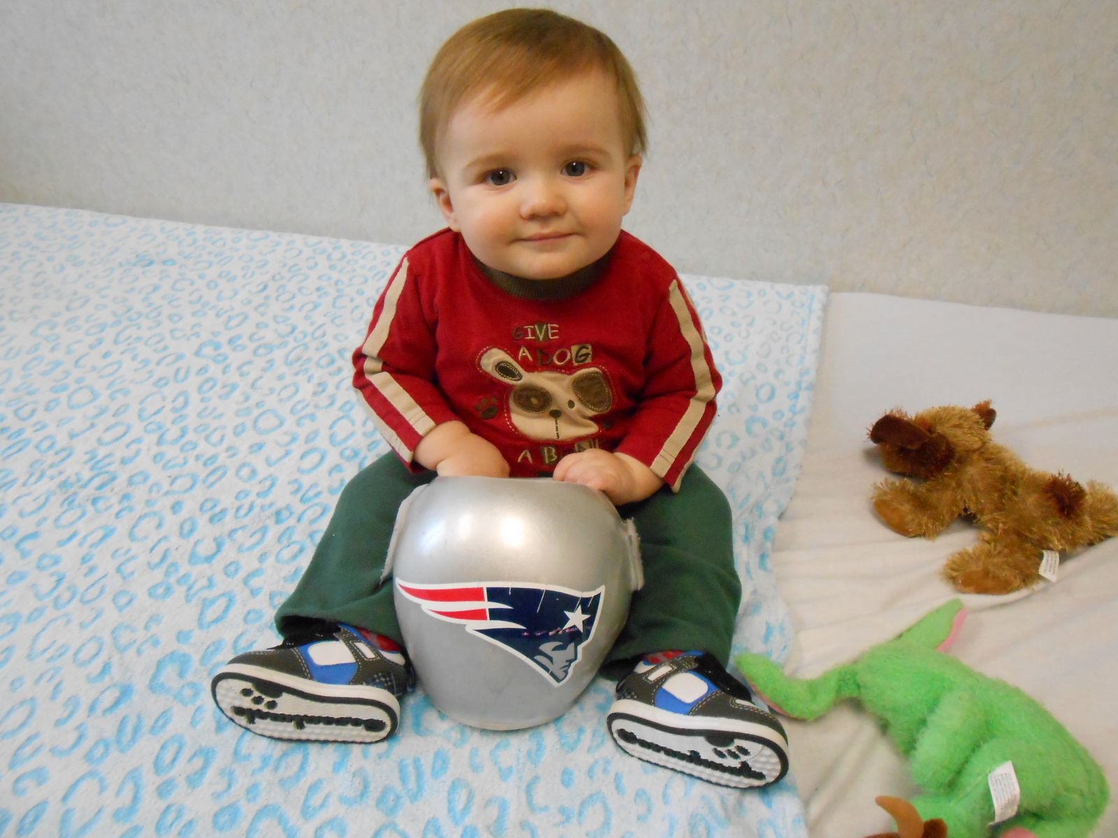 Tyler says goodbye to his cranial remolding helmet!